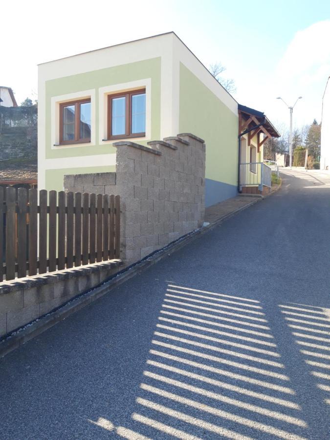 Apartman Plasy Экстерьер фото